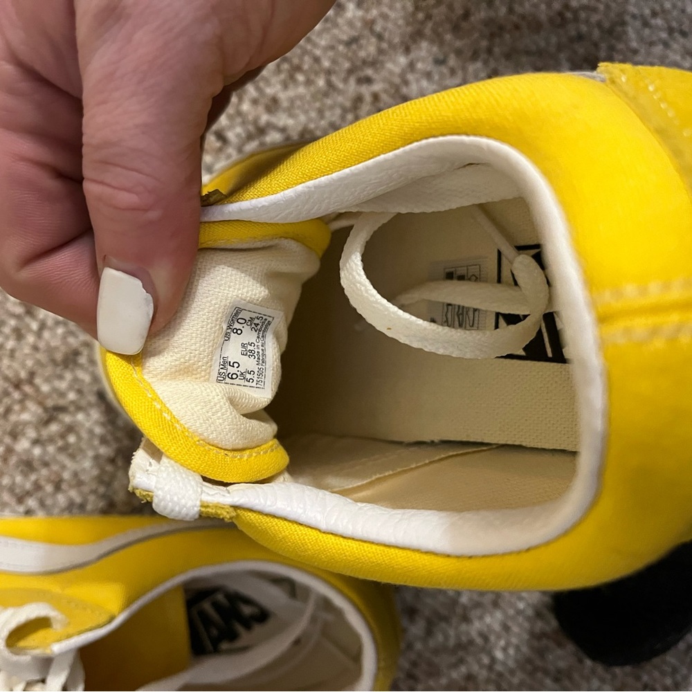 Vans - Picture 4 of 6